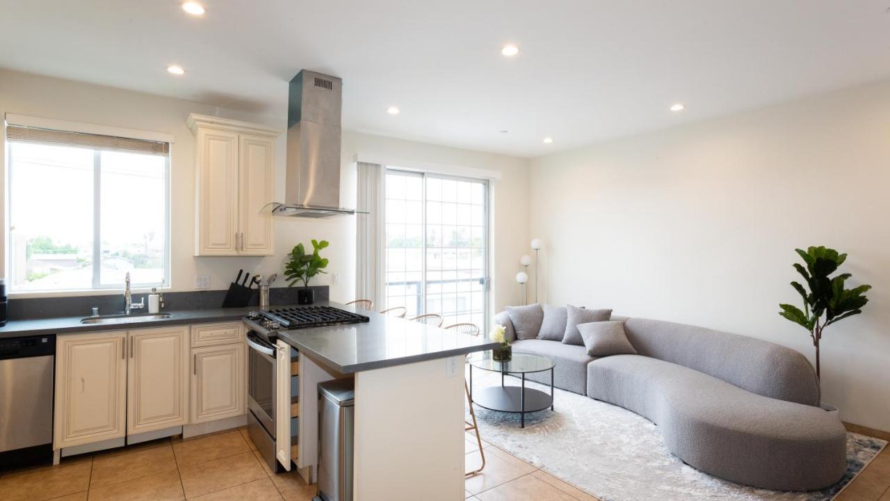 Three-Bedroom Hollywood Condo Los Angeles Esterno foto