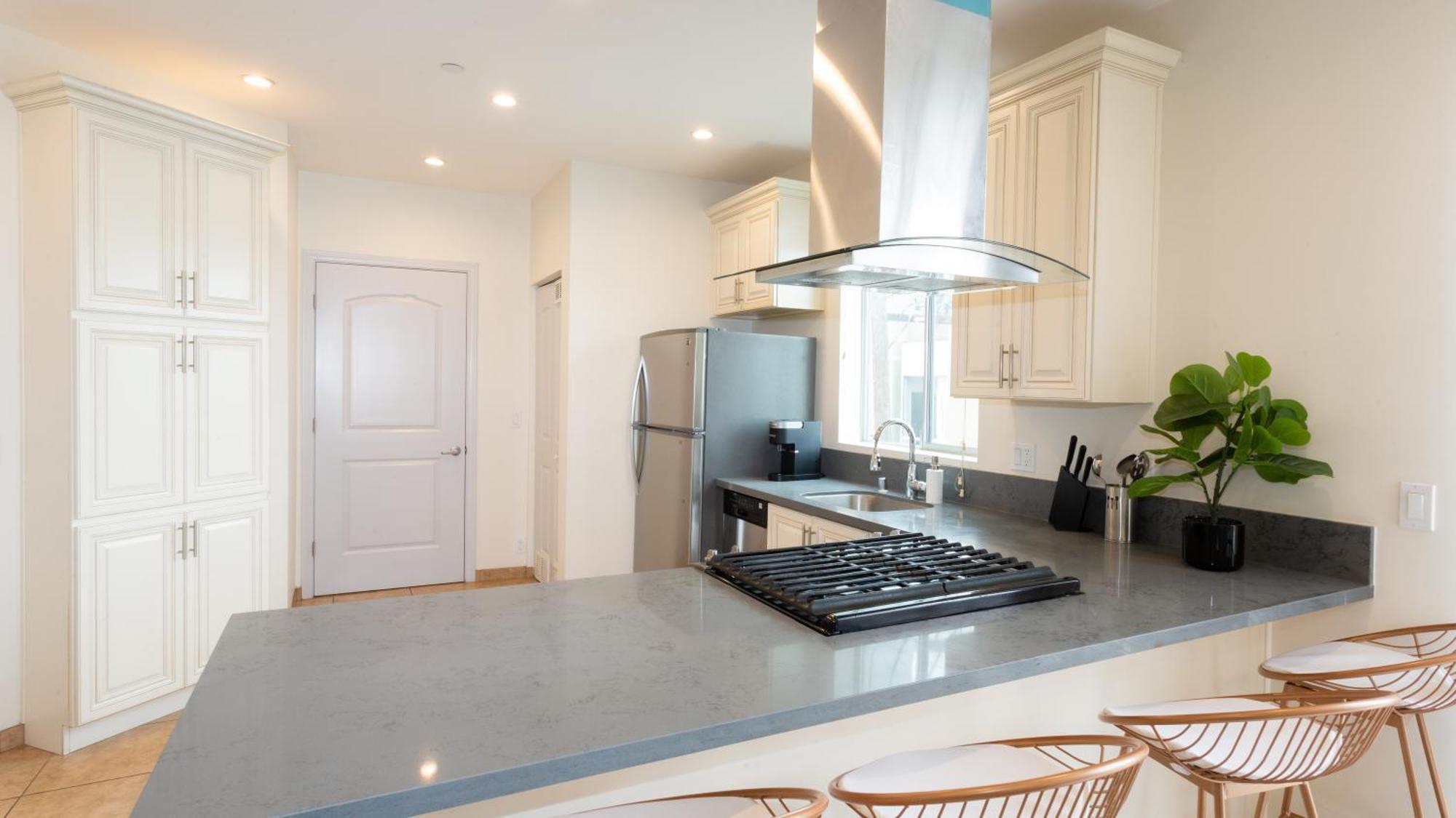 Three-Bedroom Hollywood Condo Los Angeles Esterno foto