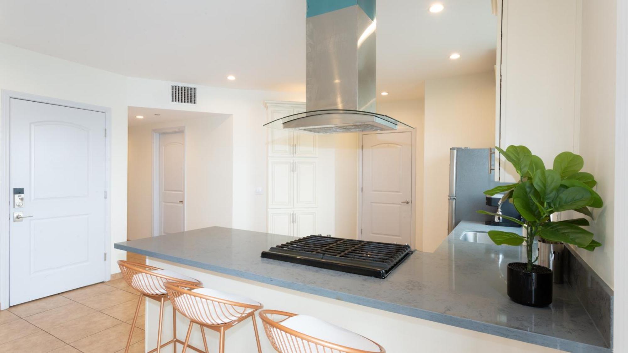 Three-Bedroom Hollywood Condo Los Angeles Esterno foto