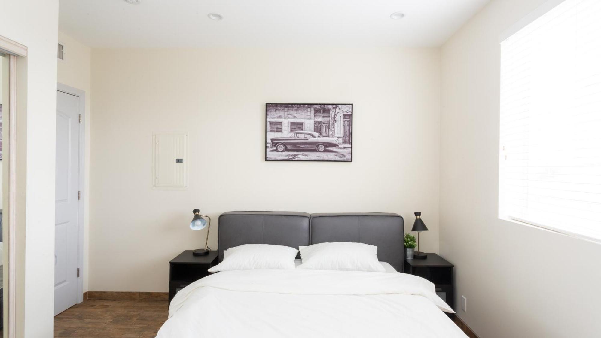 Three-Bedroom Hollywood Condo Los Angeles Esterno foto
